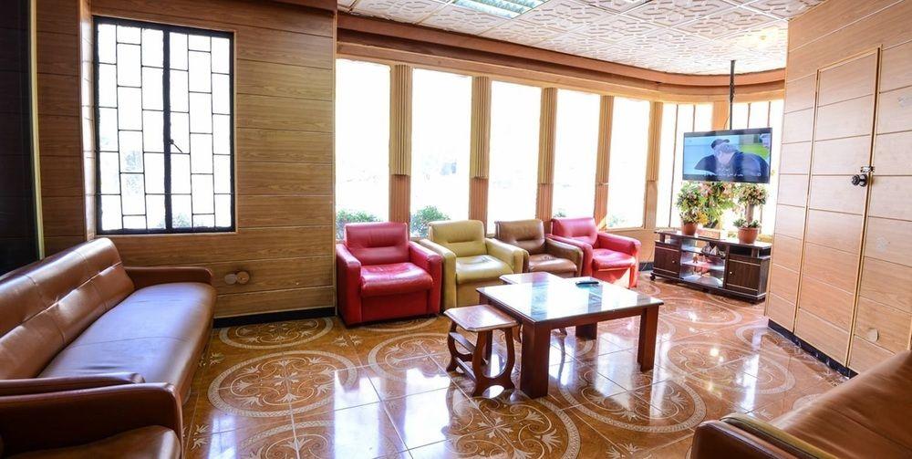 Regis Hotel Beirut Esterno foto
