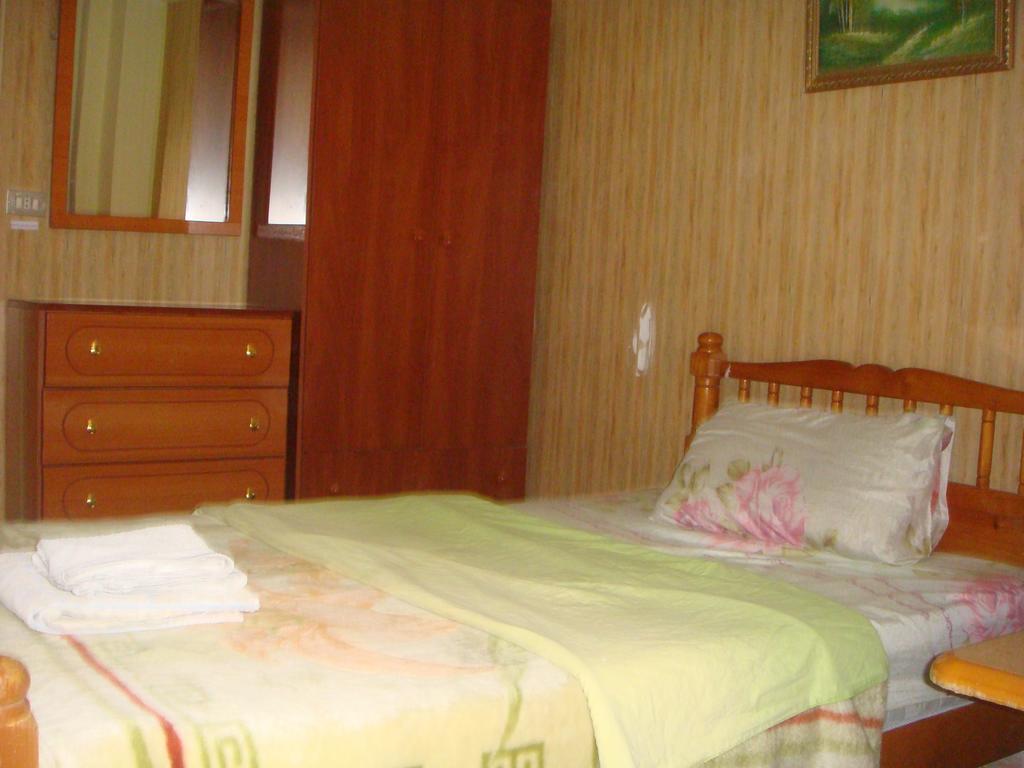 Regis Hotel Beirut Esterno foto