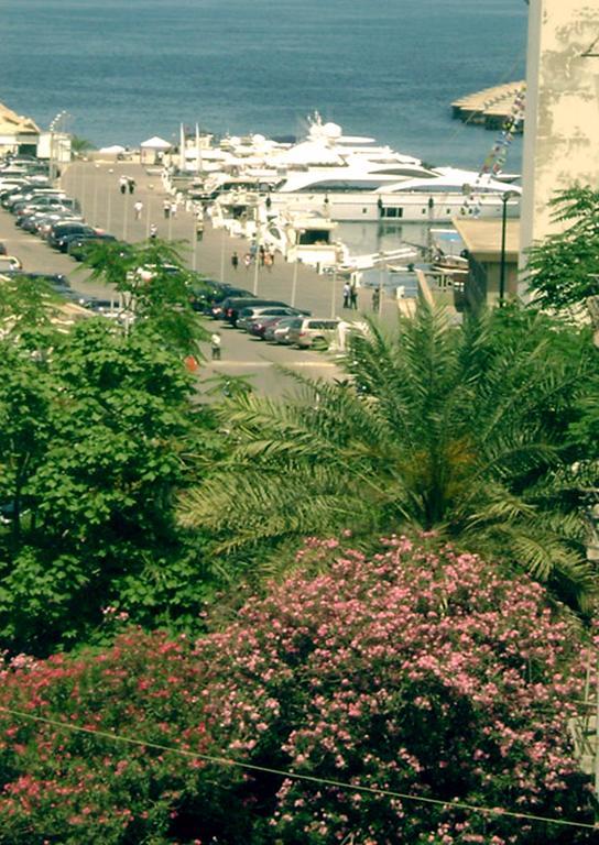 Regis Hotel Beirut Esterno foto