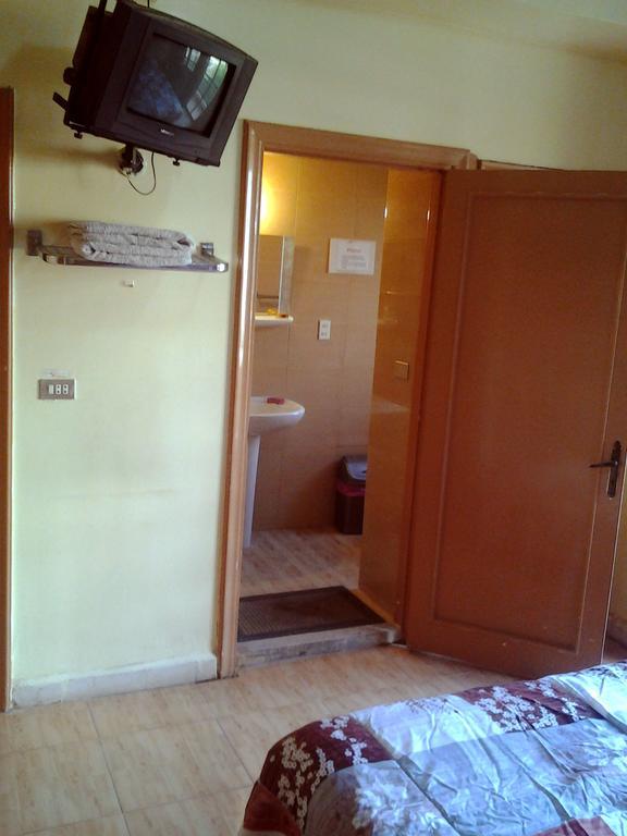 Regis Hotel Beirut Esterno foto
