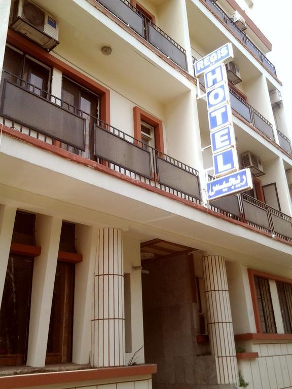 Regis Hotel Beirut Esterno foto