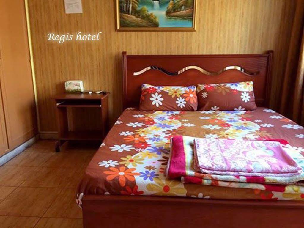 Regis Hotel Beirut Esterno foto
