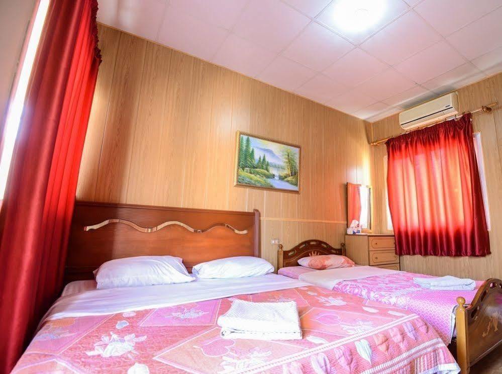 Regis Hotel Beirut Esterno foto